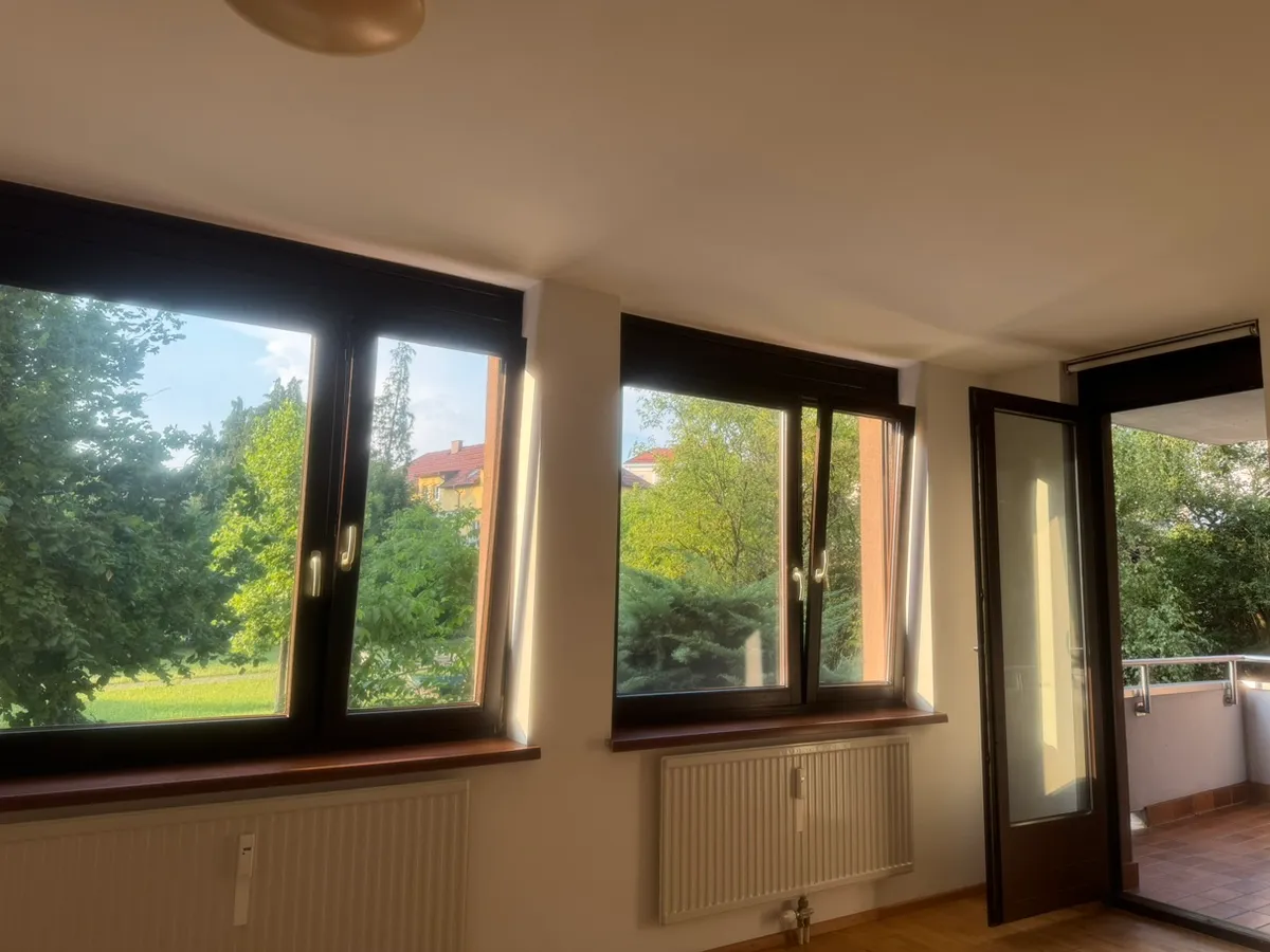 Zentrale, ruhige Mietwohnung in Enns mit Loggia & Küche samt Gartenbenützung - Widok 3