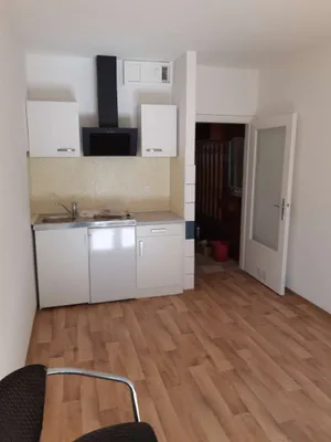 1-Zimmer-Wohnung mieten in Graz – 28 m², € 373 – Bild 2 von 6