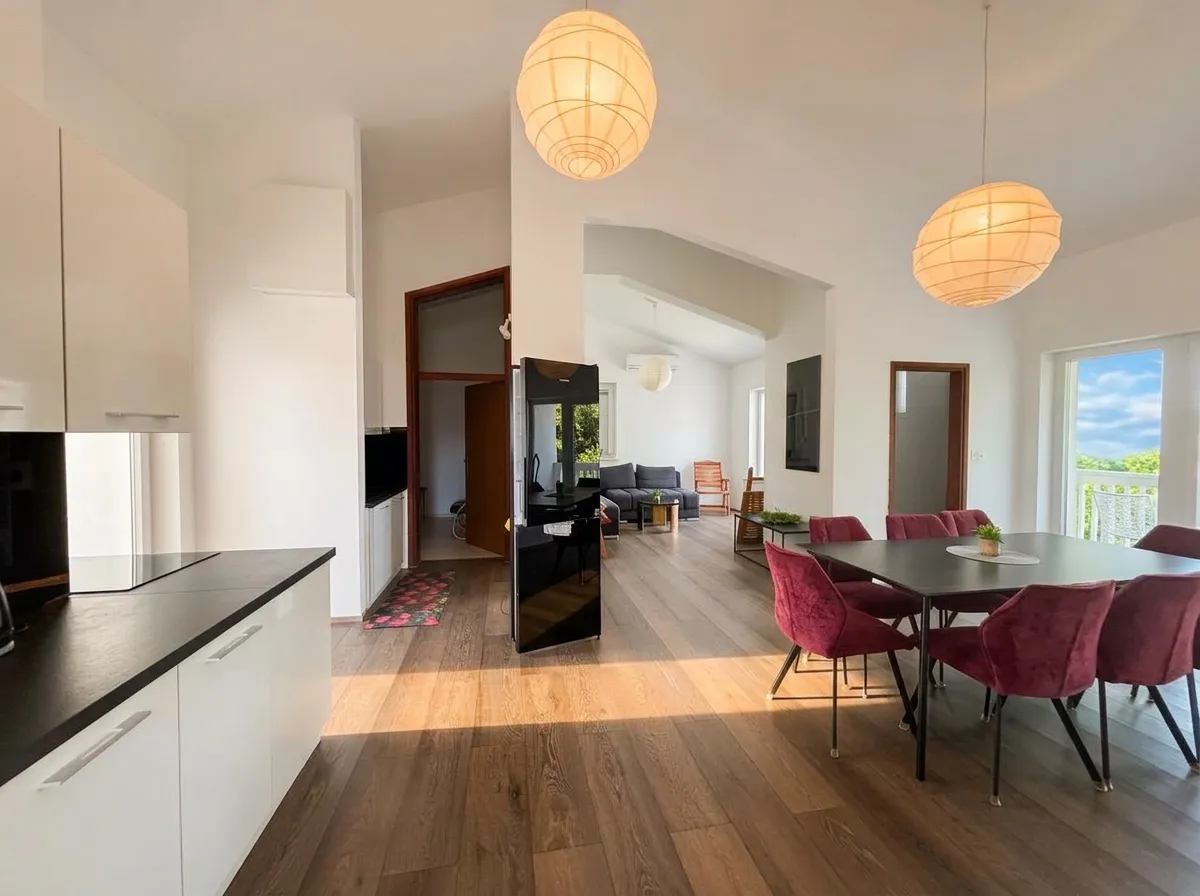 KROATIEN / Medulin: Traumhafte 120m² Wohnung nahe Meer - Langzeitmiete!