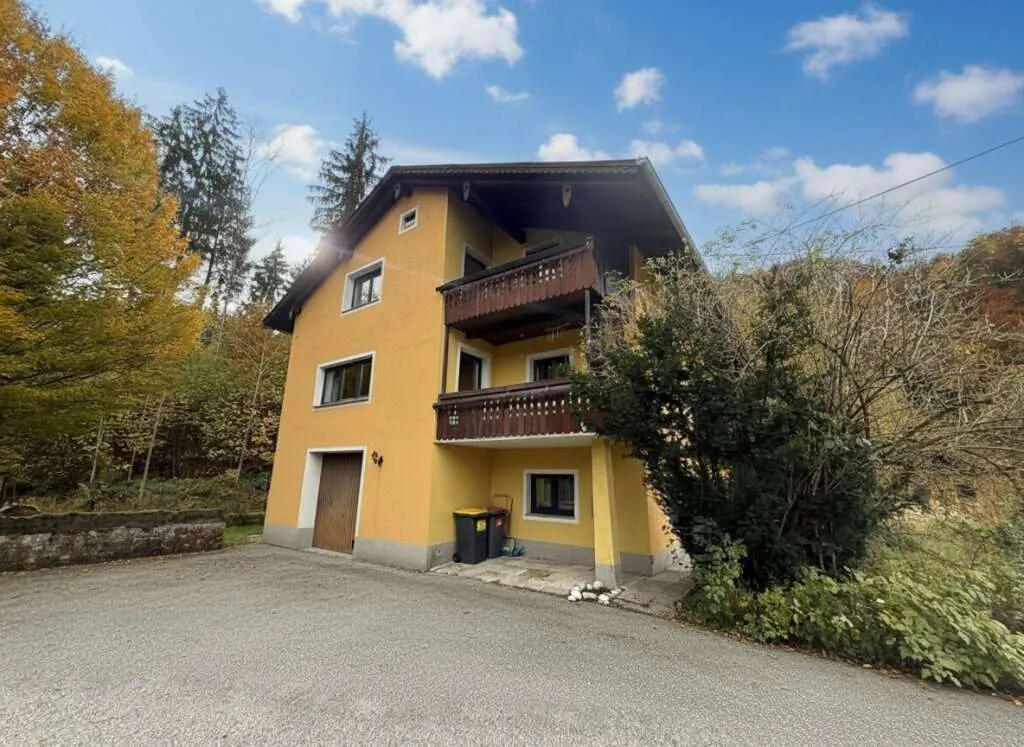 Sanierungsbedürftiges Mehrfamilienhaus mit großem Potenzial in Grünau im Almtal "Neuer Preis" - Ansicht 2