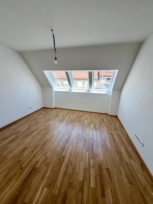 Unbefristete Erstbezug DG-Maisonette Wohnung mit 2 Terrassen in Top-Lage des 7. Bezirks – Bild 3