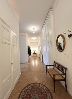 1030! Wunderschöne 4 Zimmer Altbauwohnung & 2 Bäder, Loggia und Balkon in Toplage, Dannebergplatz! – Bild 3