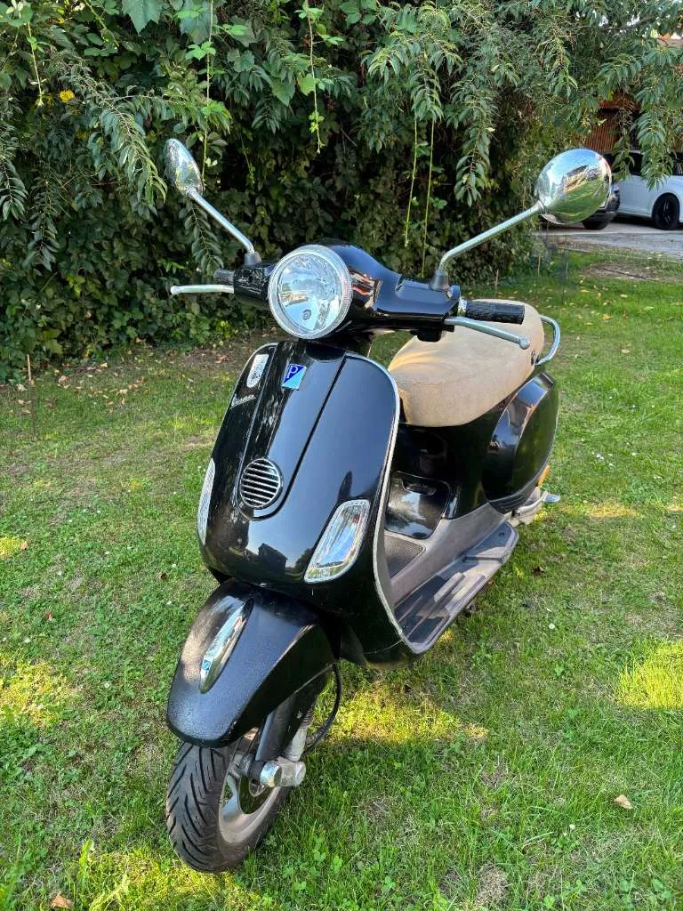 Vespa LX