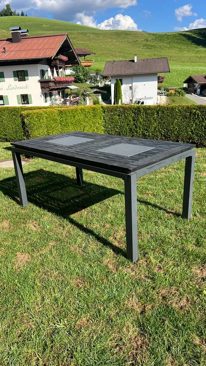 Gartentisch zu verschenken, € 0,- (6345 Kössen)