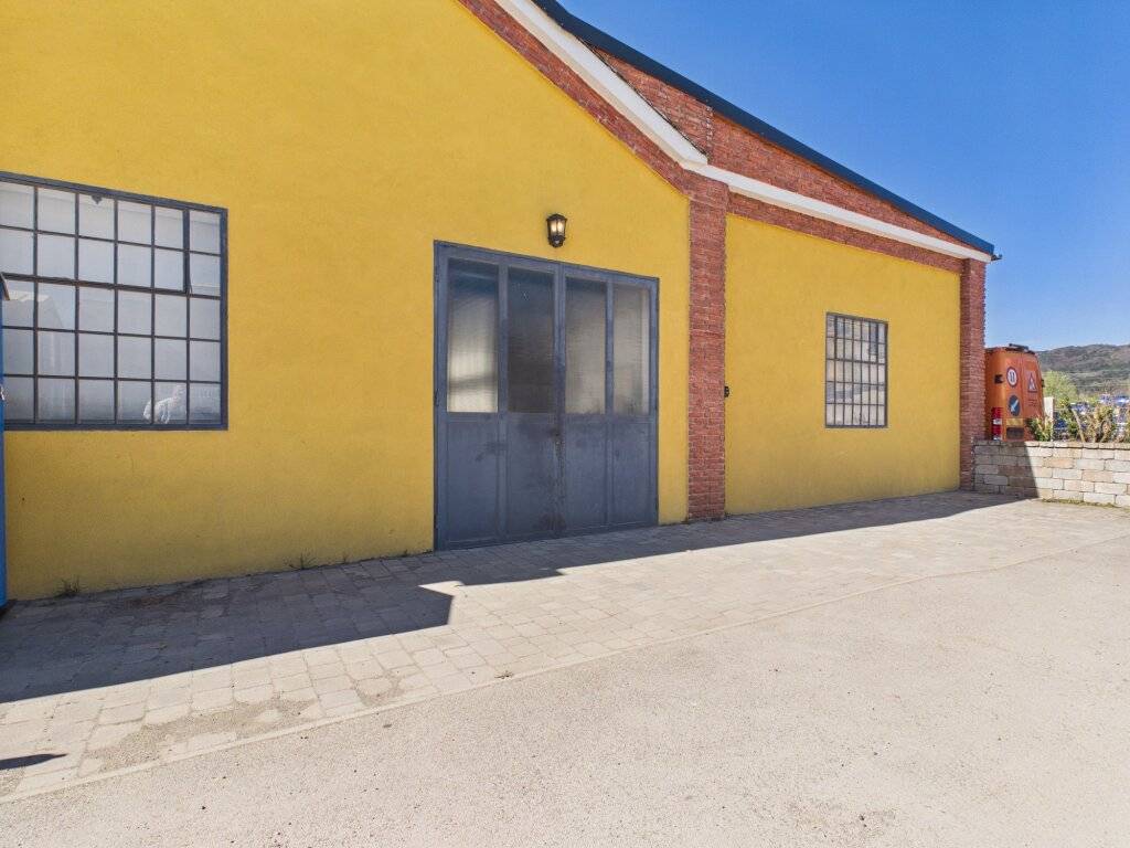 Perfekt für Gewerbe: 210m² Lager mit Freifläche in Traiskirchen! - Ansicht 2