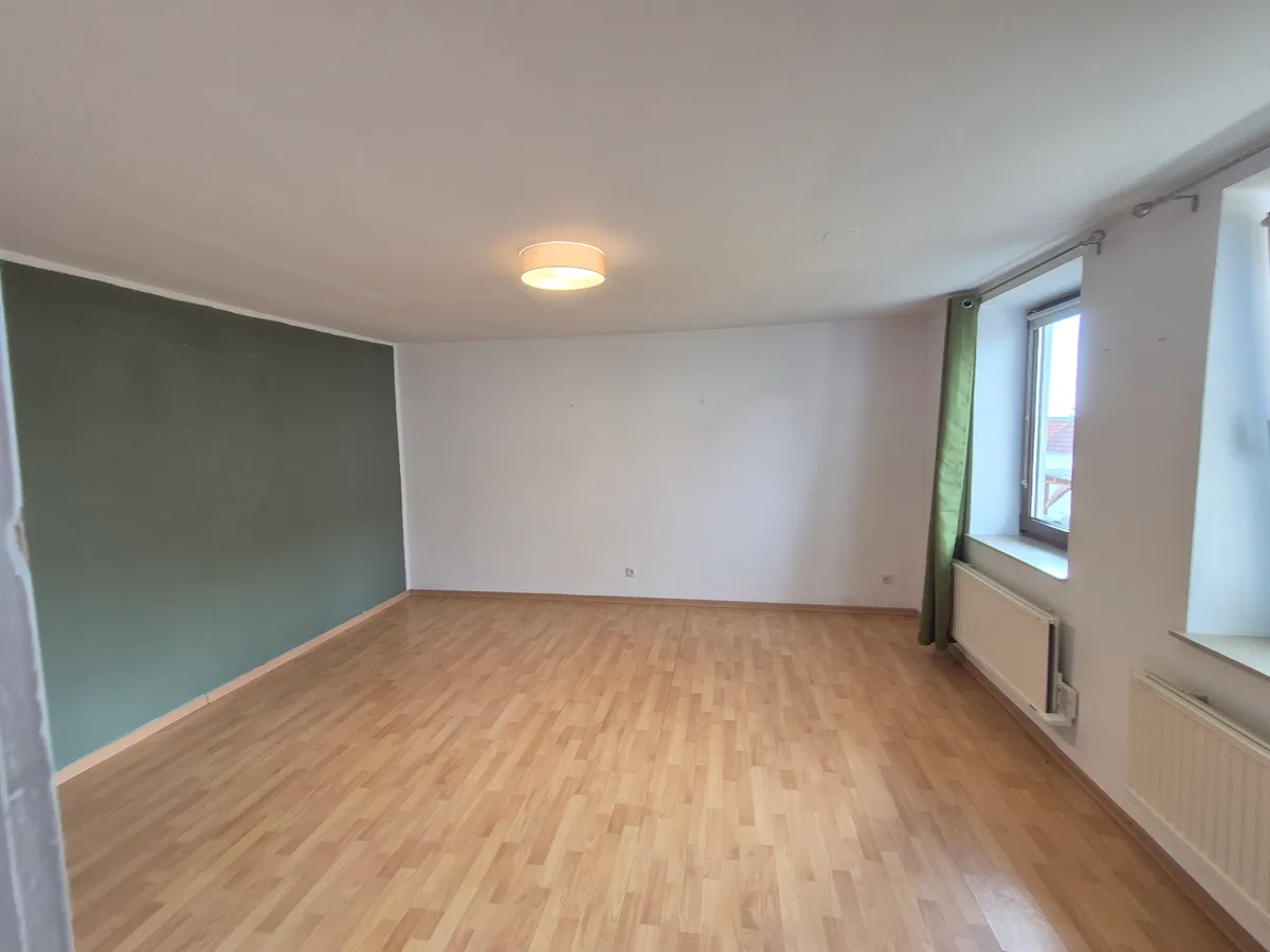 Raus aus der Stadt - gepflegtes Landhaus in ruhiger Sackgasse - Gute Verkehrsanbindung - Ansicht 2