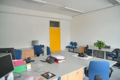 8-Zimmer-Gewerbeimmobilie mieten in Graz – 309 m², € 2.988 – Bild 7 von 13