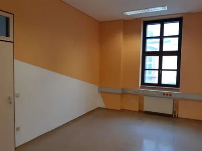 9-Zimmer-Gewerbeimmobilie mieten in Waidhofen an der Thaya – 196 m², € 1.327 – Bild 11 von 14