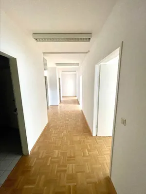 Gewerbeimmobilie mieten in Wien – 174 m², € 9 – Bild 11 von 16