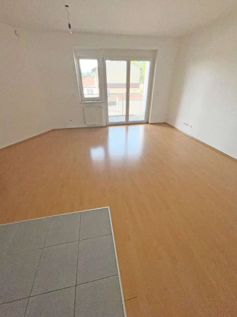 2 Zimmerwohnung mit Balkon in Ternitz! - Ansicht 2