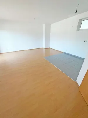 2-Zimmer-Wohnung mieten in Neunkirchen – 62,36 m², € 877 – Bild 4 von 10