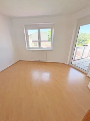 2-Zimmer-Wohnung mieten in Neunkirchen – 62,36 m², € 877 – Bild 5 von 10