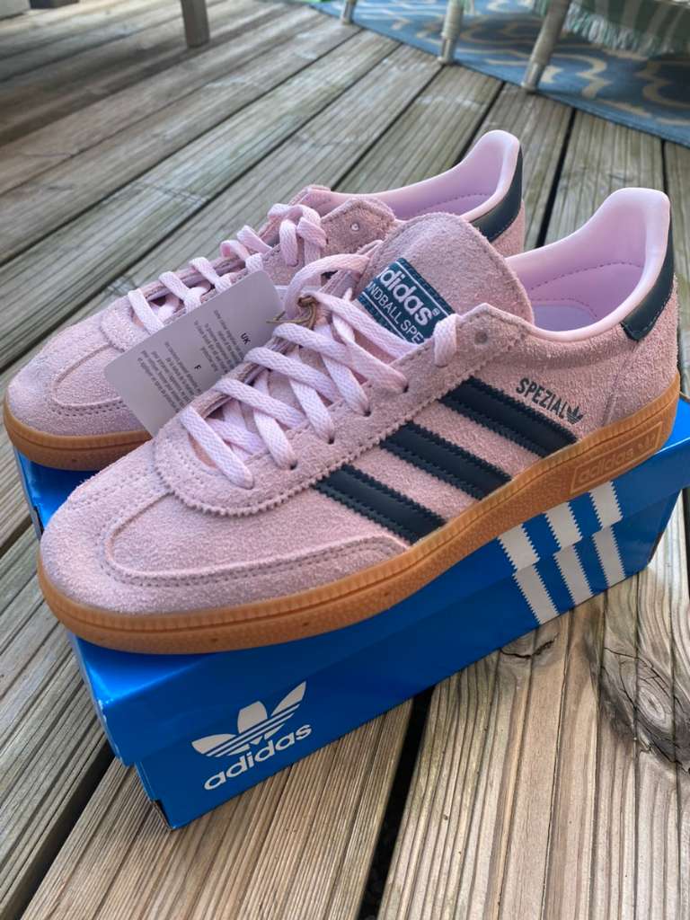 Boxhandschuhe Adidas, € 15,- (7400 Oberwart) - willhaben