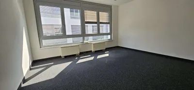 Gewerbeimmobilie mieten in Bruck an der Leitha – 401 m², € 5.574 – Bild 2 von 15