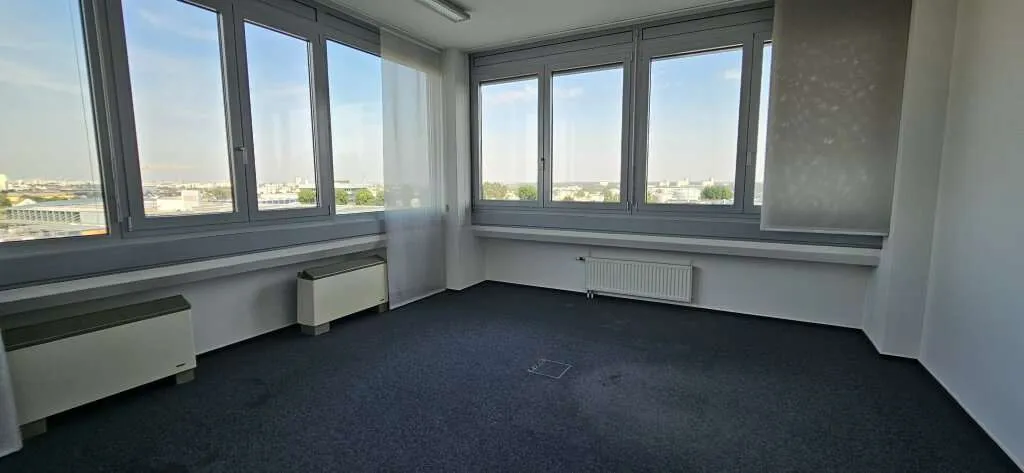 697m² Bürofläche im Concorde Business Park | 18 Büroräume + Besprechungsraum (COF13+14) - Ansicht 2