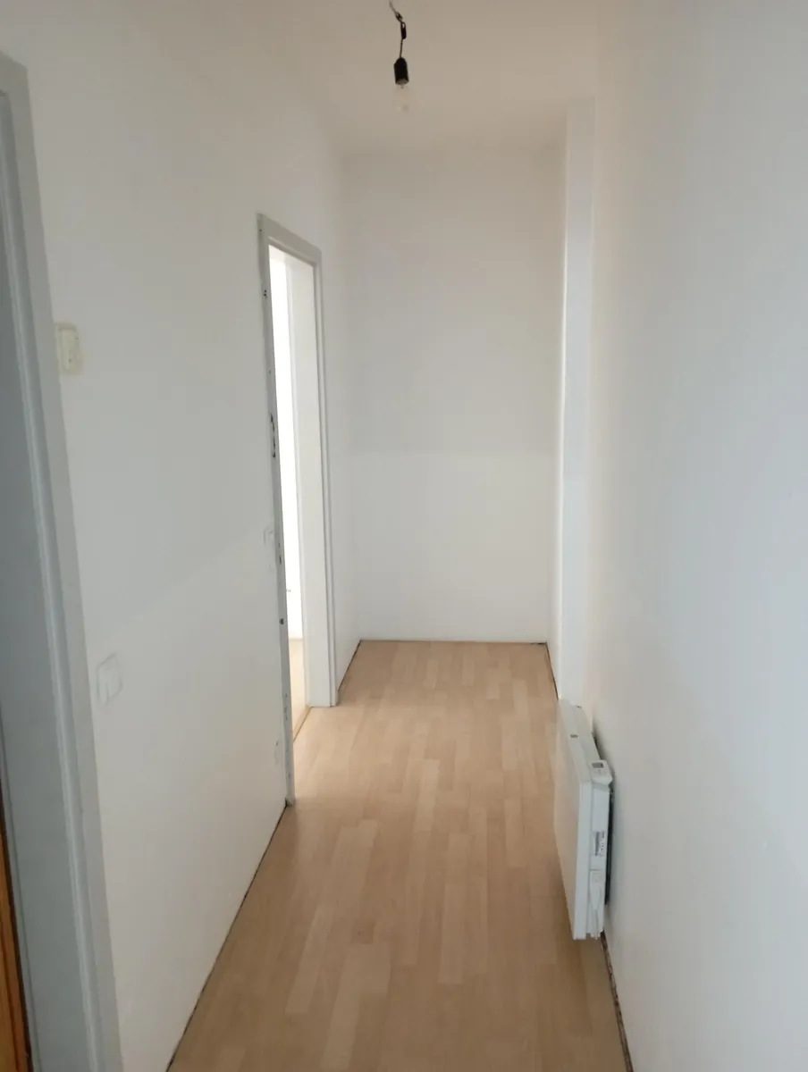 2-Zimmer Wohnung mit großer Loggia und saniertem Badezimmer in Leoben - Ansicht 3