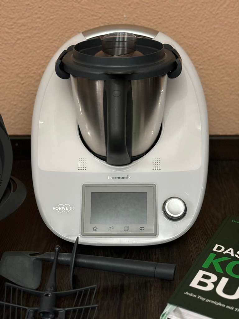 Thermomix TM5 inkl. CookKey, 2 Bücher, Varoma & Rühraufsatz, € 550,- (4816  Gschwandt) - willhaben