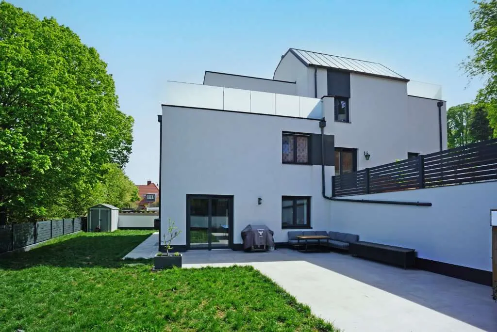 Neuwertige Doppelhaushälfte mit Photovoltaikanlage, Eigengarten, Garten- und Dachterrasse in Pressbaum! – pohled 2