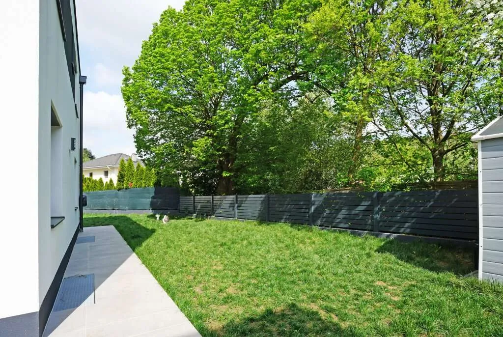 Neuwertige Doppelhaushälfte mit Photovoltaikanlage, Eigengarten, Garten- und Dachterrasse in Pressbaum! – pohled 3