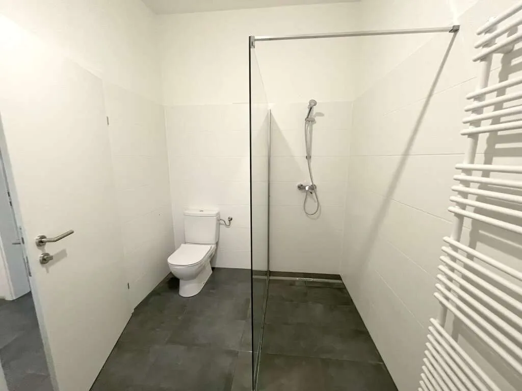 Exklusive Neubauwohnung in der Nähe der Kärntnerstraße, ca. 54,15m², 2 Zimmer mit Gartenbenützung – pohled 2