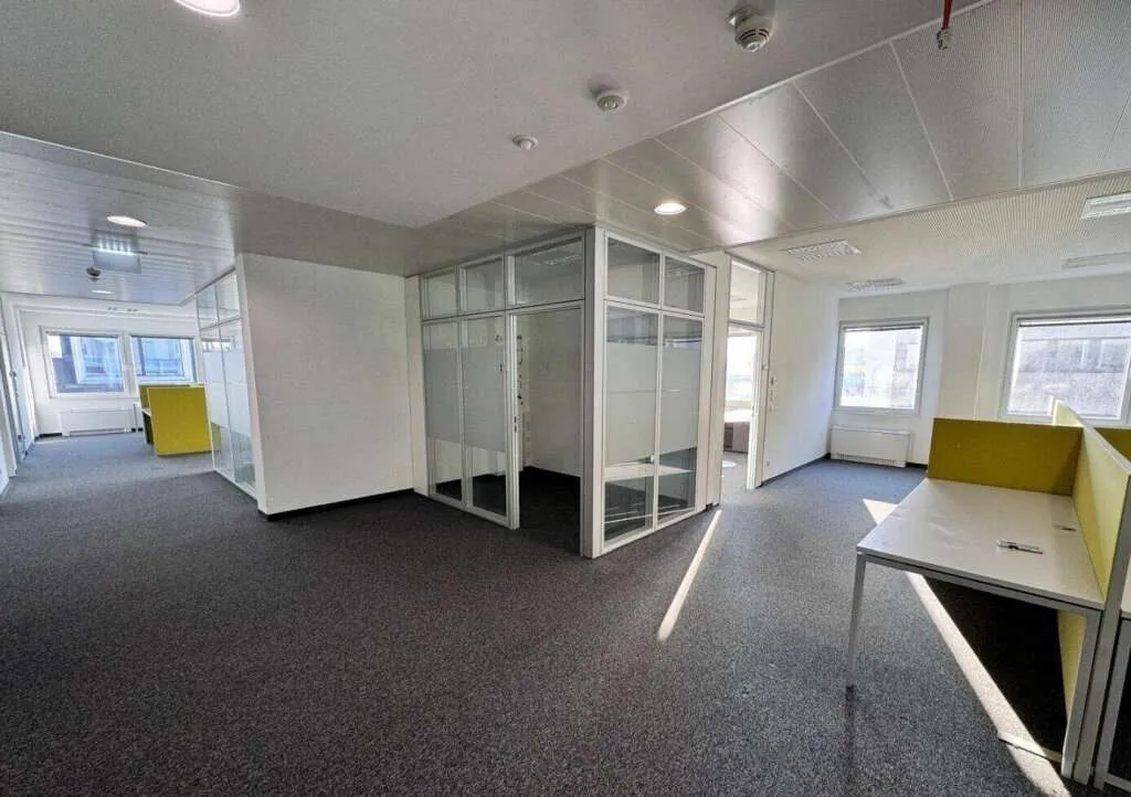 +Direkt vom Eigentümer+ Modernes klimatisiertes Büro Am Winterhafen, Linz Zentrum - Ansicht 3
