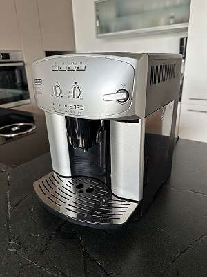 verkauft DeLonghi Caffe Venezia ESAM 2200 silber 1 8 Liter inkl. Bedienungsanleitung