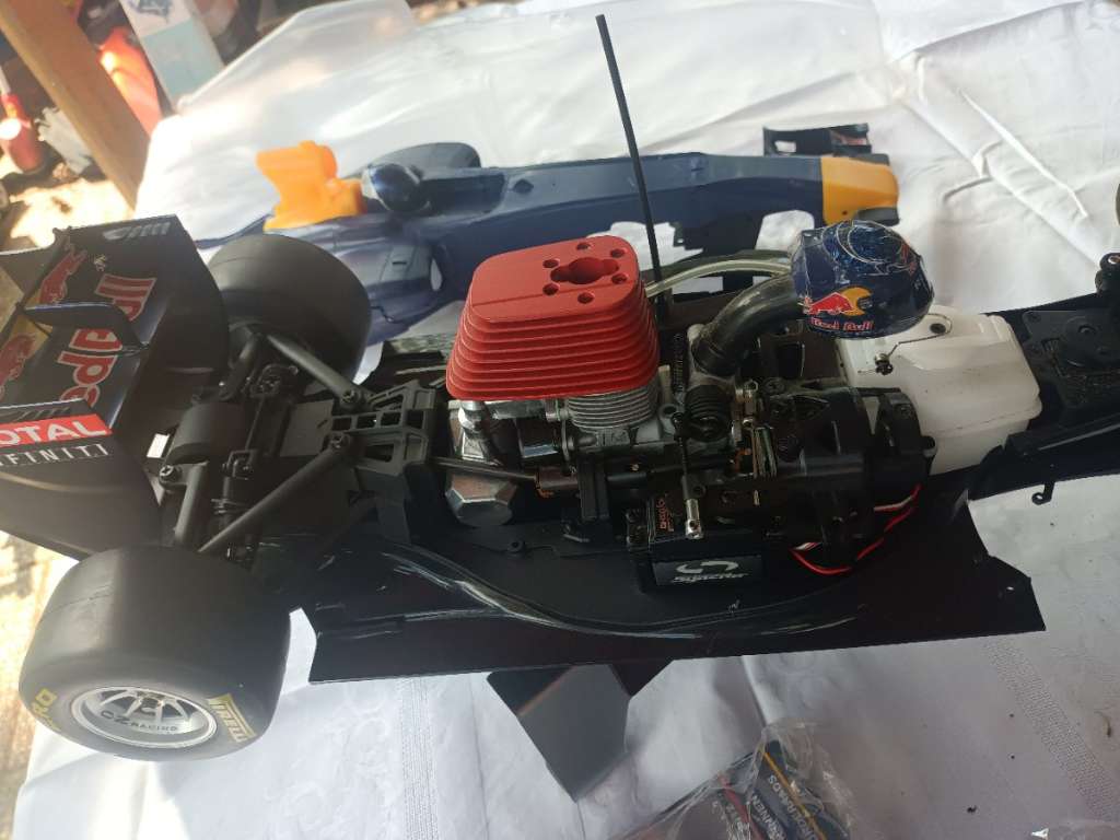 RB7 DeAgostini Red Bull Kyosho Modellbau Bauteile aussuchen