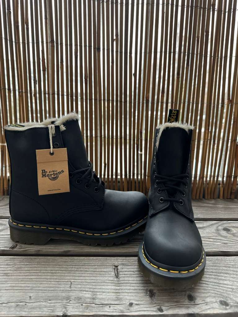 Dr. Martens Neu Gr. 37 100 5020 Salzburg willhaben