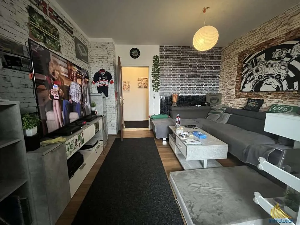 Traumhaft aufgeteilte Wohnung in Asten - Teilsaniert, Loggia & Stellplatz inklusive - Ansicht 2