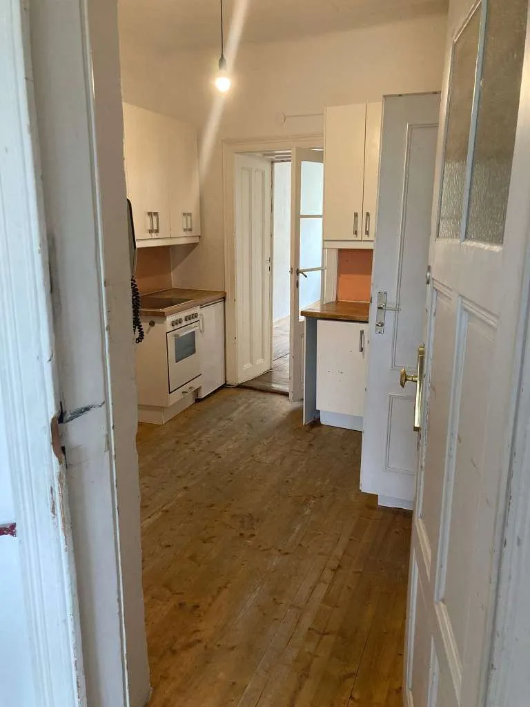 Helle 2-Zimmer-Altbauwohnung mit Originalcharme in der oberen Wieden – pohled 3