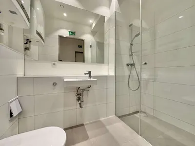 2-Zimmer-Gewerbeimmobilie mieten in Bruck an der Leitha – 89 m², € 837 – Bild 5 von 12