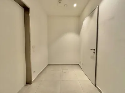 2-Zimmer-Gewerbeimmobilie mieten in Bruck an der Leitha – 89 m², € 837 – Bild 9 von 12