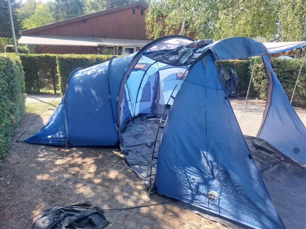 Adventuridge 6-Personen Zelt - top Zustand, seltene Raumaufteilung,  90,-  (2440 Reisenberg) - willhaben
