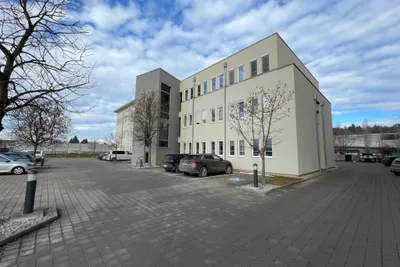 9-Zimmer-Gewerbeimmobilie mieten in Graz – 292 m², € 3.636 – Bild 3 von 7