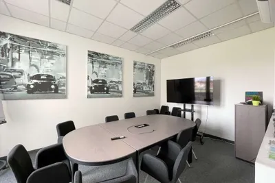 9-Zimmer-Gewerbeimmobilie mieten in Graz – 292 m², € 3.636 – Bild 2 von 7