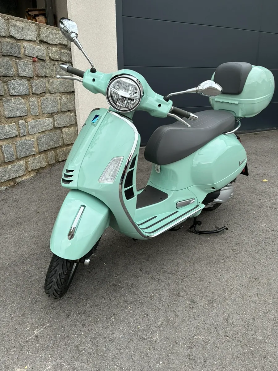 Vespa GTS