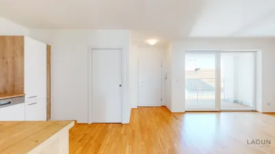 Helle 3 Zimmerwohnung mit Loggia