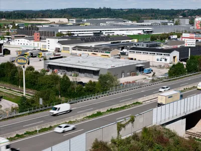 Gewerbeimmobilie kaufen in Gmunden – 1 688 m², € 3.100.000