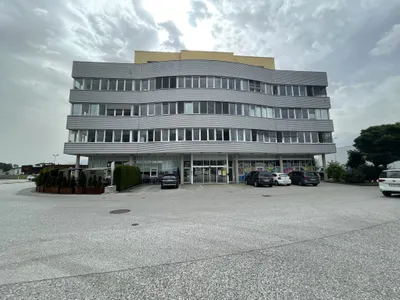 Gewerbeimmobilie mieten in Kufstein – 211 m², € 2.599 – Bild 16 von 17