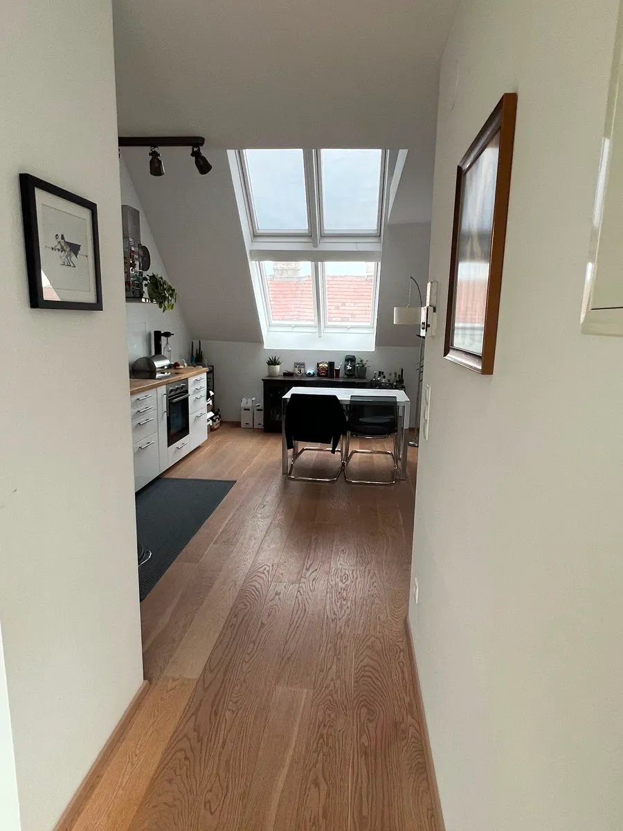 Dachgeschosswohnung mit Terrasse 1160 - Widok 3