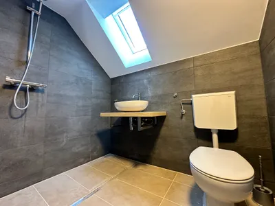 7-Zimmer-Haus mieten in Sankt Pölten Land – 250 m², € 2.100 – Bild 34 von 75