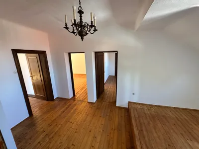 7-Zimmer-Haus mieten in Sankt Pölten Land – 250 m², € 2.100 – Bild 36 von 75