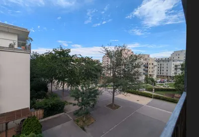2-Zimmer-Wohnung mit Loggia - Top-Lage in Alterlaa, nur 4 Gehminuten zur U-Bahn – Bild 2