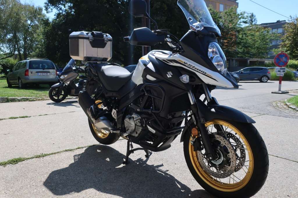 Suzuki V-Strom Suzuki V-Strom 650 XT Tourer