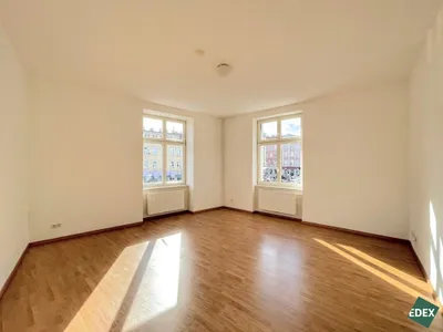 Helle 2-Zimmer-Wohnung mit separater Küche – Bild 2