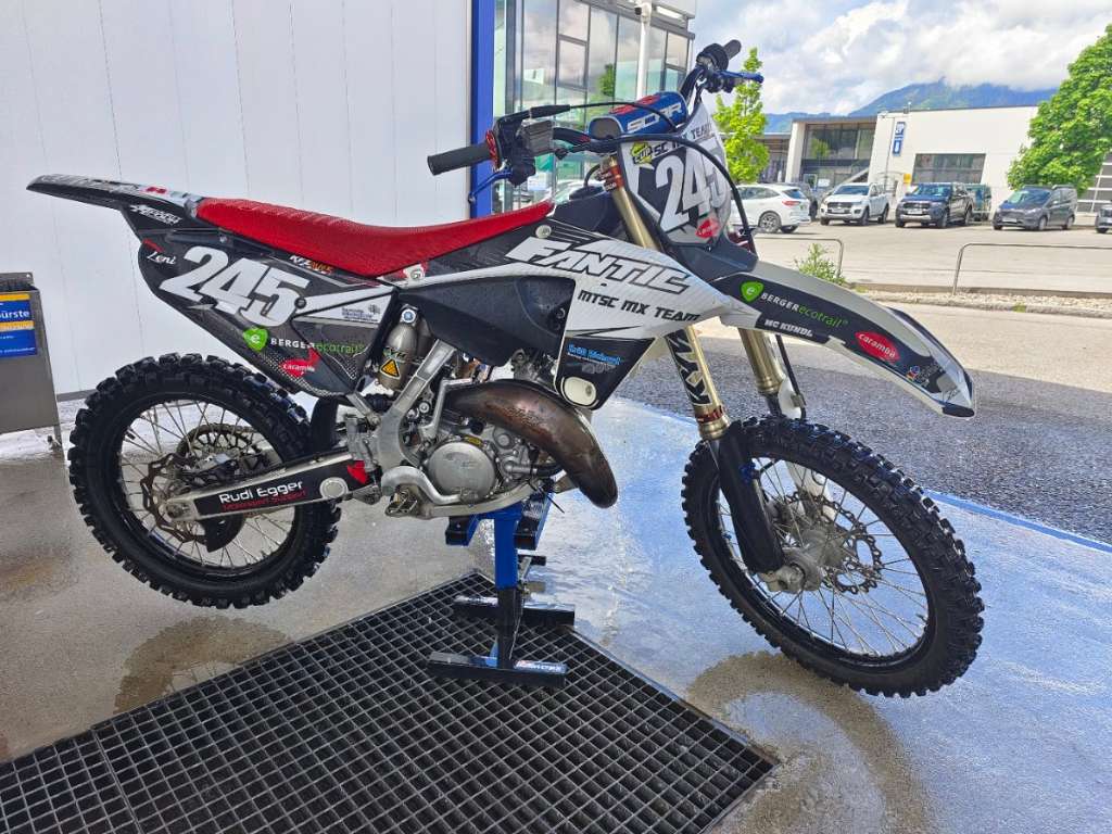 Yamaha YZ Yamaha yz 125 Fantic xx 125 Motocross