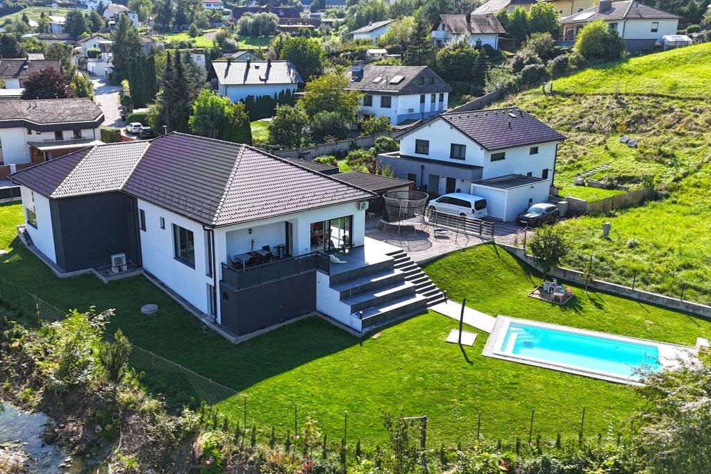 Perfekter Familienhit! Moderner Bungalow mit Pool in Wolfsgraben - Ansicht 2