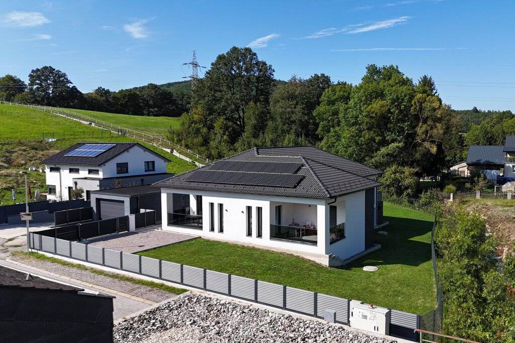 Perfekter Familienhit! Moderner Bungalow mit Pool in Wolfsgraben - Ansicht 3