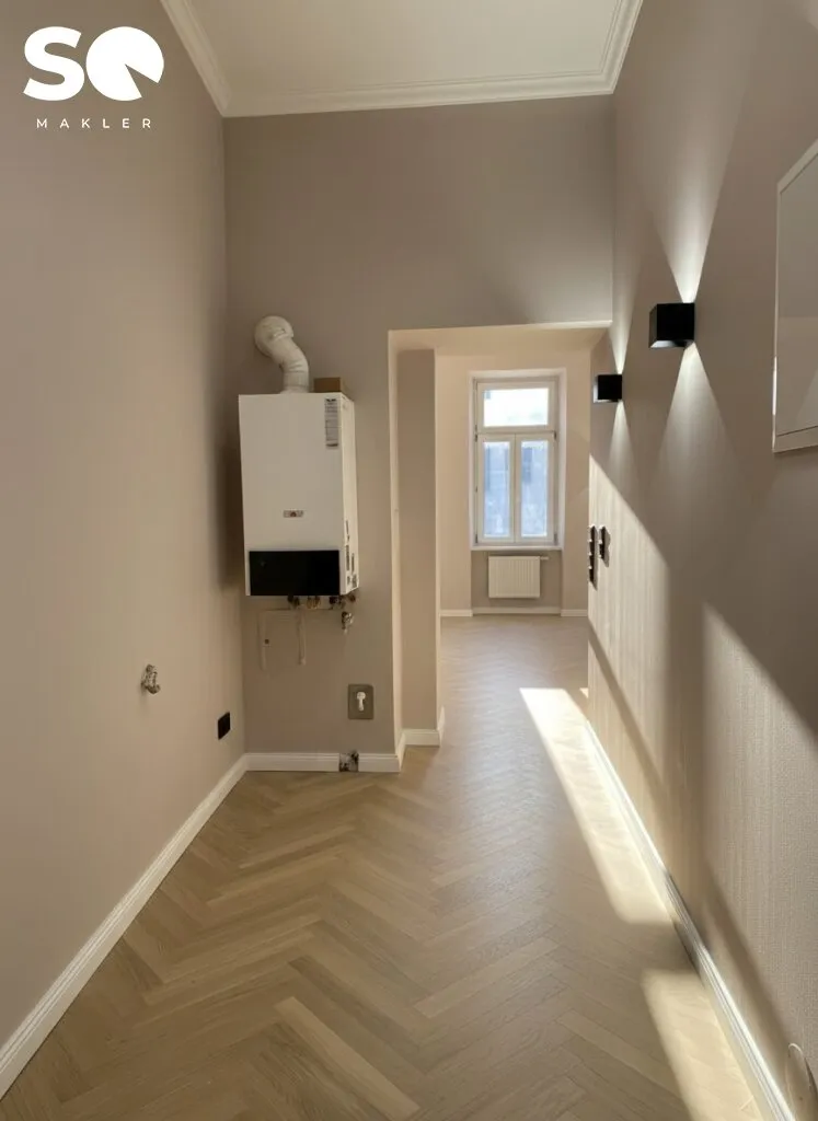 #SQ - 2 ZIMMER ERSTBEZUG - STILVOLLER ALTBAU MIT IDEALEM GRUNDRISS + FRANZÖSISCHEM BALKON IN RUHIGER LAGE – pohled 3