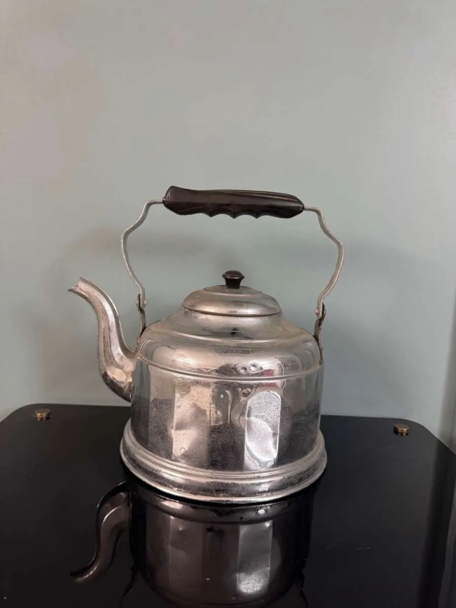 Alter Wasserkocher Teekessel Vintage, € 20,- (3400 Klosterneuburg)
